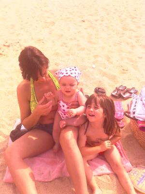 A La Platja amb la Tieta Yoli i la meva cusina Gisela